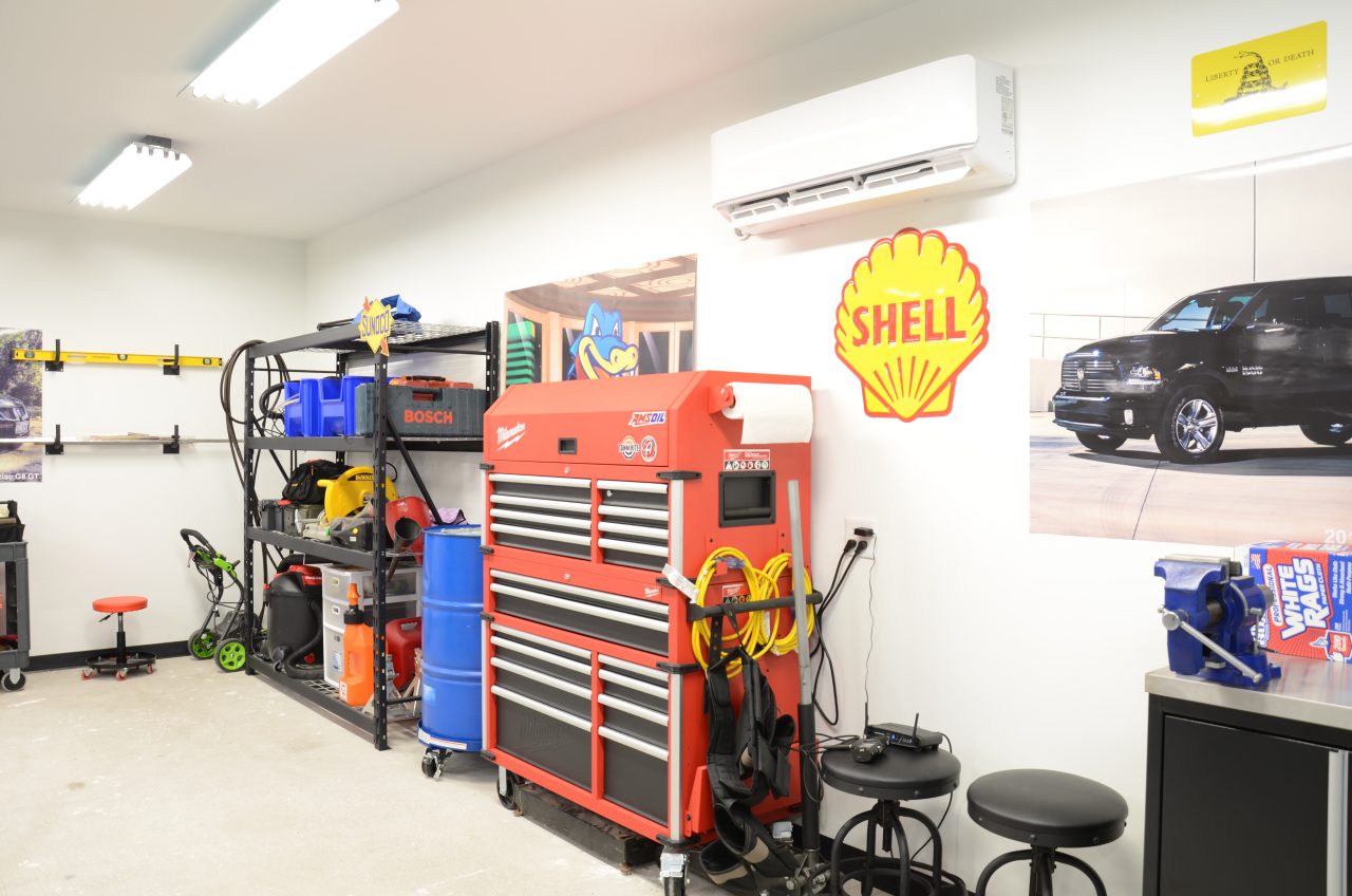 Milwaukee 48228546 46 in. 18Drawer Tool Chest and Combo